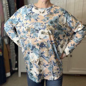 Floral back lace pinwheel detail long sleeve tunic